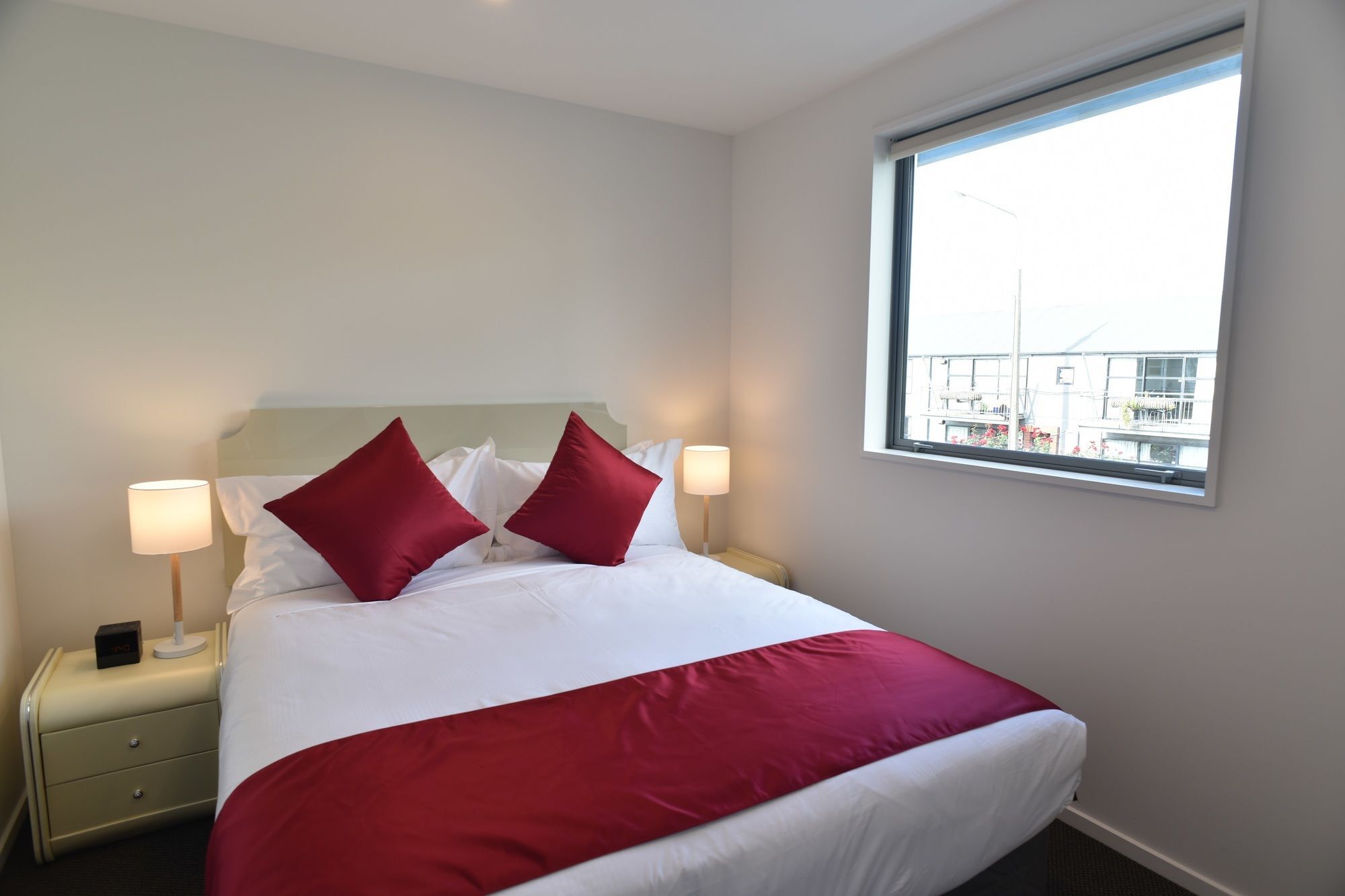 Bealey Plaza Motel Christchurch Exteriör bild A bedroom at the hotel